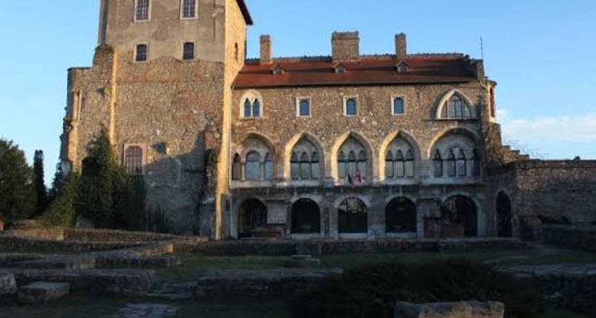 Tarján Vára, Hungary